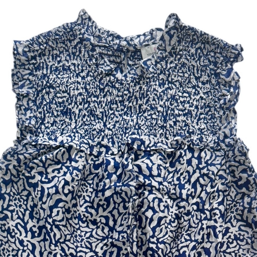 Vineyard Vines Geo Smocked Sleeveless Top - Picture 5 of 16